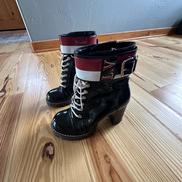 Louis Vuitton Star Trail biker bootie with white and red accent size 38 - Picture 2 of 7
